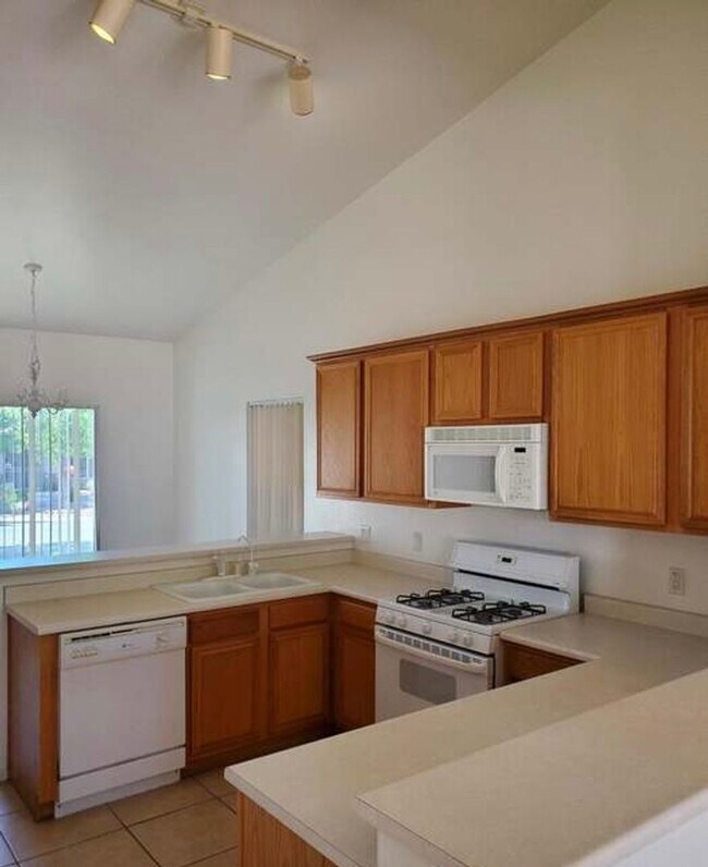 Foto del edificio - 3 Bed 2 Bath Available Now!! Contact Prope...