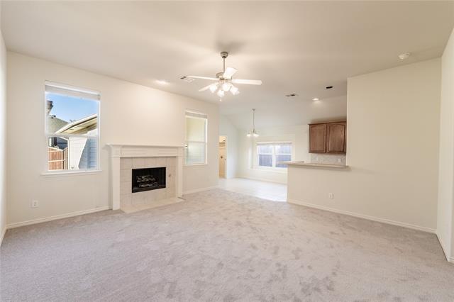 Foto del edificio - 1627 Balboa Ln