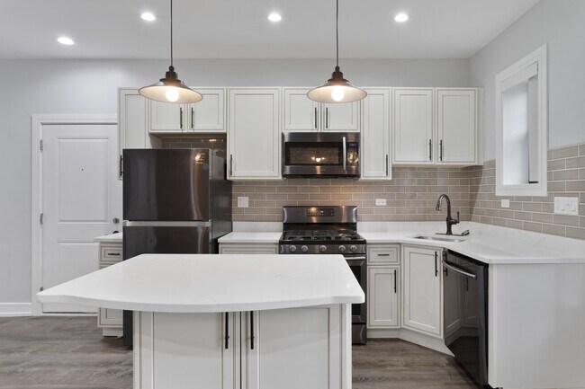 Foto del edificio - 1060 W Glenlake Ave