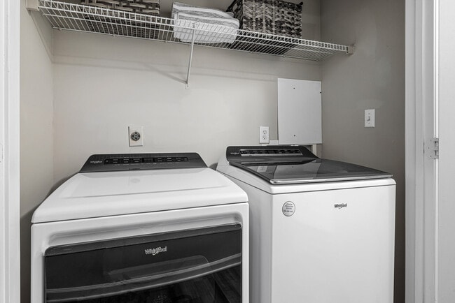 Building Photo - Fieldstone Apartment Homes