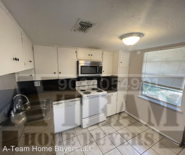 Building Photo - 3 br, 1.5 bath House - 700 Lazy St
