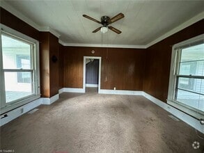 Building Photo - 302 Dahl St