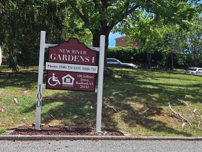 Foto del edificio - New River Gardens I