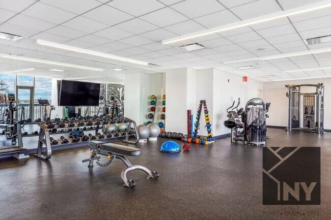 Building Photo - 2 bedroom in NEW YORK NY 10280