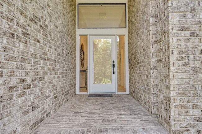Building Photo - 3914 Latimer Dr