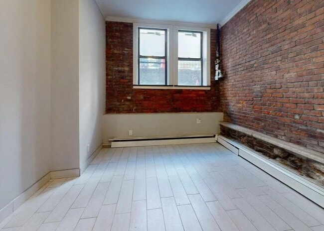 Building Photo - East 25th Street