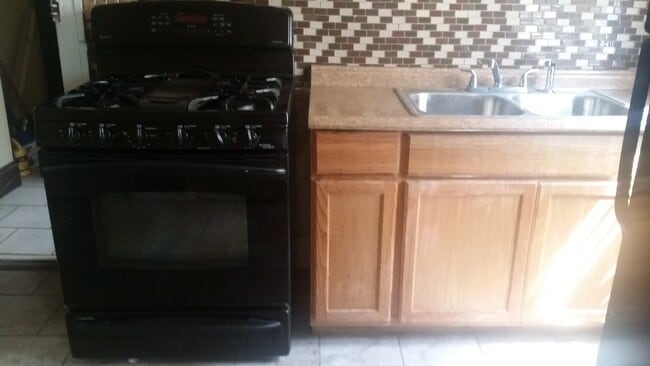 Foto del edificio - 1665 Cliffview Rd