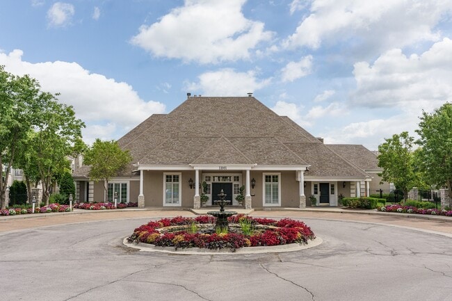 Building Photo - Bradford Pointe