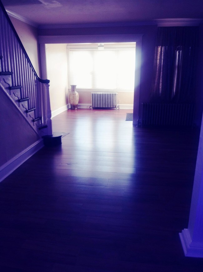 Foto del edificio - 163 W Godfrey Ave