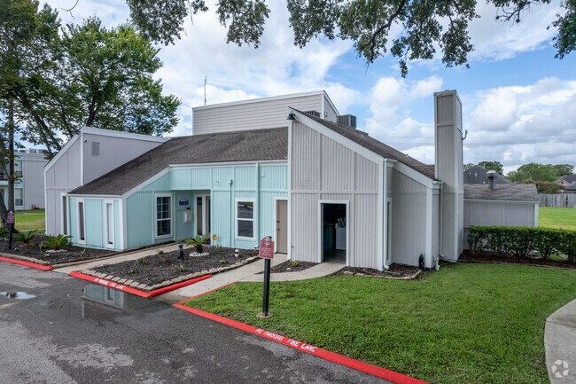 Oficina de arrendamiento - The Monaco Villas