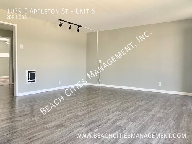 Foto del edificio - 1039 E Appleton St