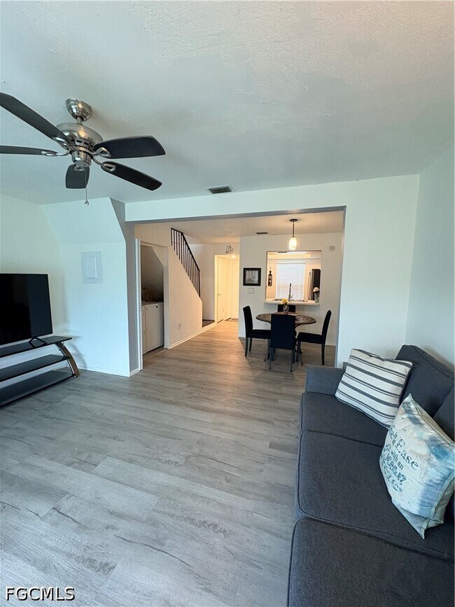 Foto del edificio - 4520 SW 8th Pl