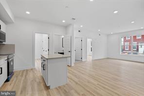 Building Photo - 809 Diamond St