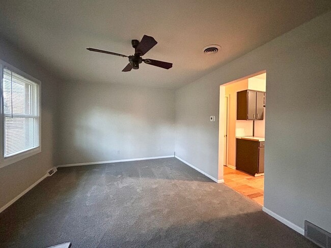 Foto del edificio - Wallace Ave 3189/3191