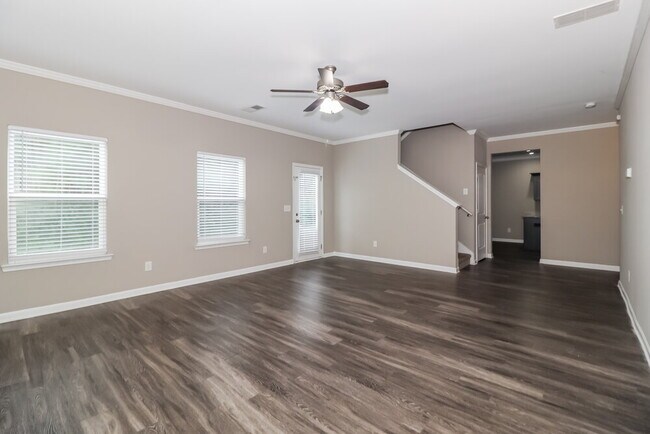 Foto del edificio - 500 Fieldcrest Dr