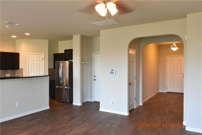 Foto del edificio - 12837 Snow Ln