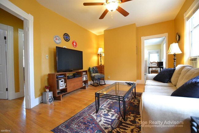 Building Photo - 3 br, 1 bath  - 315 Warren St