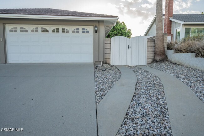 Building Photo - 3065 Starling Ave