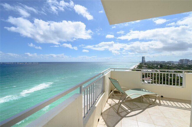 Foto del edificio - 3180 S Ocean Dr