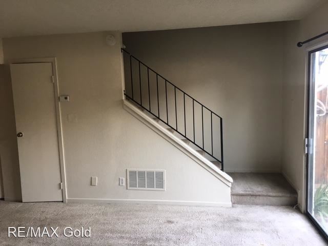Foto del edificio - 2 br, 1.5 bath House - 13958 Lear Blvd.