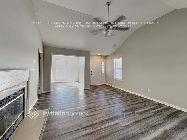 Foto del edificio - 9821 Stephen Thompson Ln