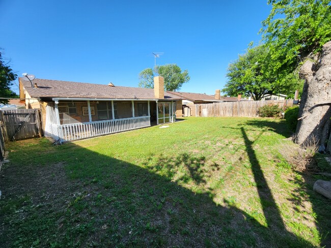 Foto del edificio - 6460 Old Mill Cir