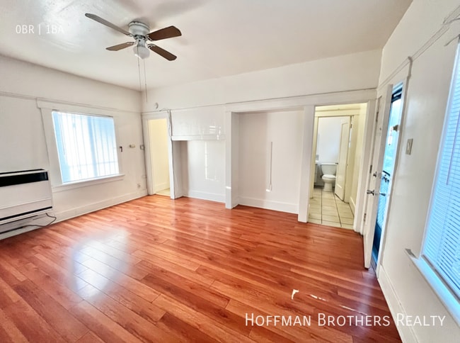 Foto del edificio - 324 E Esther St