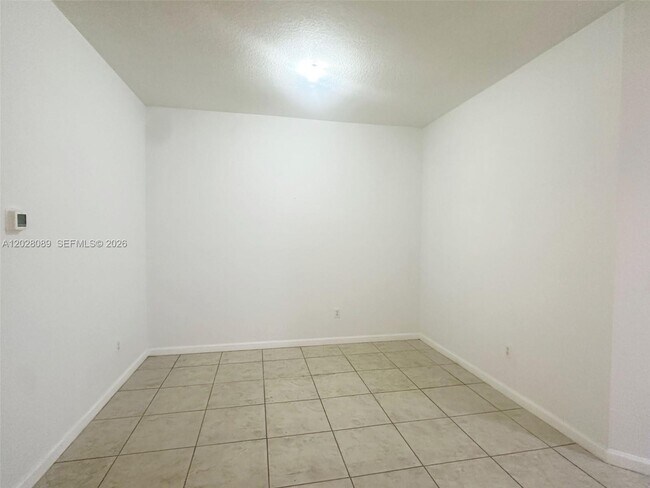 Foto del edificio - 662 NE 21st Terrace