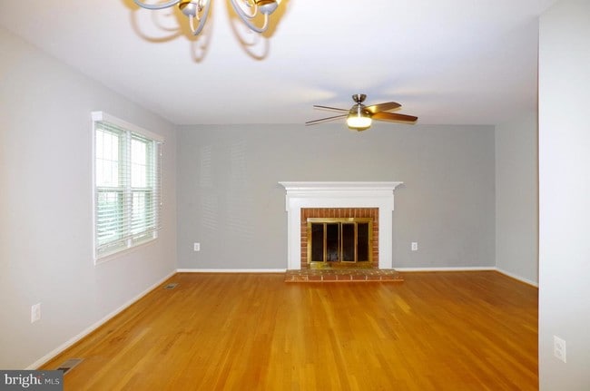 Building Photo - 9965 Longford Ct