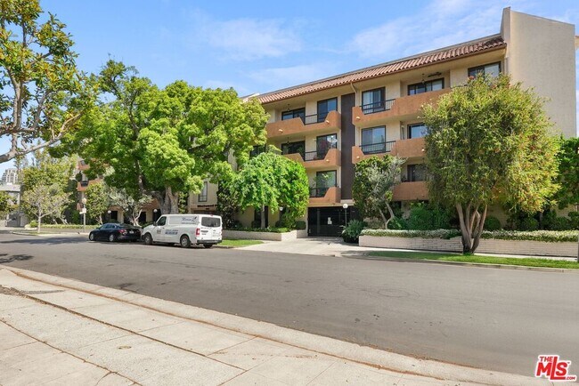 Foto del edificio - 10671 Holman Ave