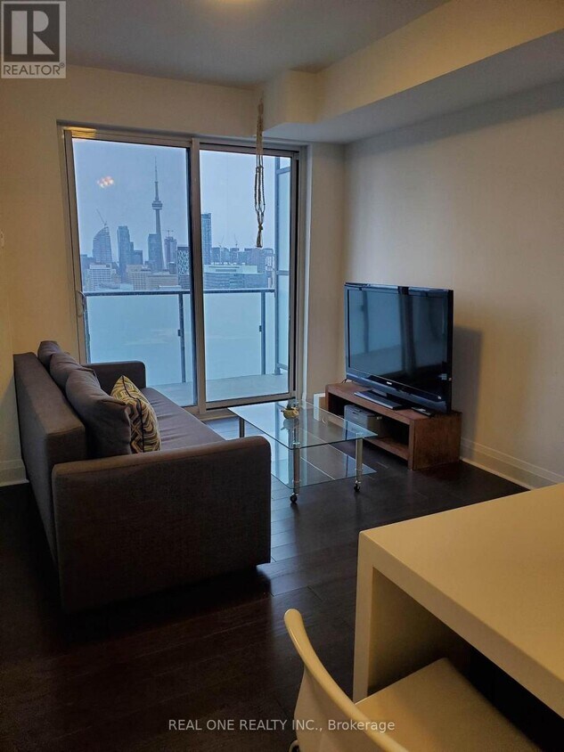 Photo principale - 1080-1080 Bay St.