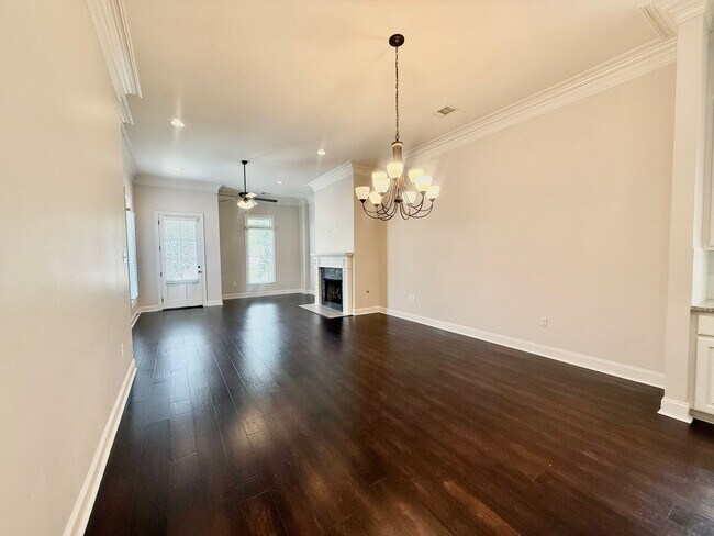 Foto del edificio - Spacious 4 bedroom 2 bathroom home for rent!