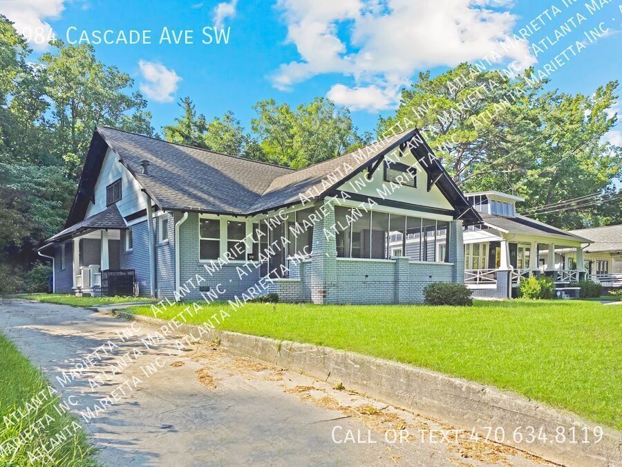 Primary Photo - 984 Cascade Ave SW