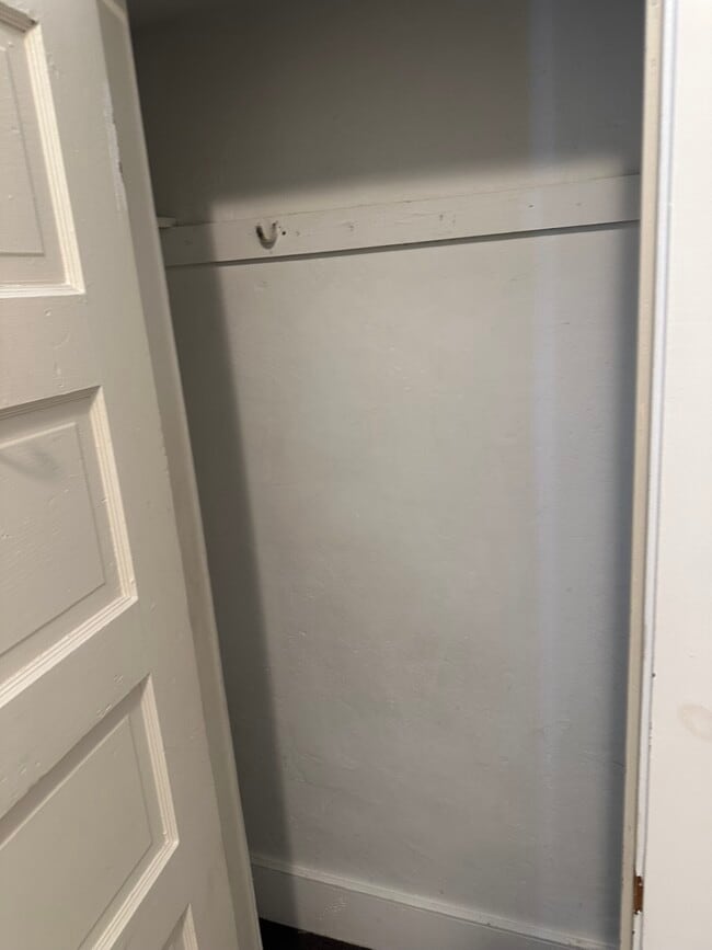 Foto del edificio - 810 Brock Ave