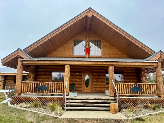 Building Photo - Enchanting Log Home for Lease