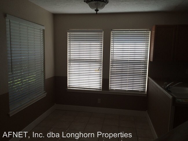 Building Photo - 4 br, 2 bath House - 2705 Willow Springs Rd