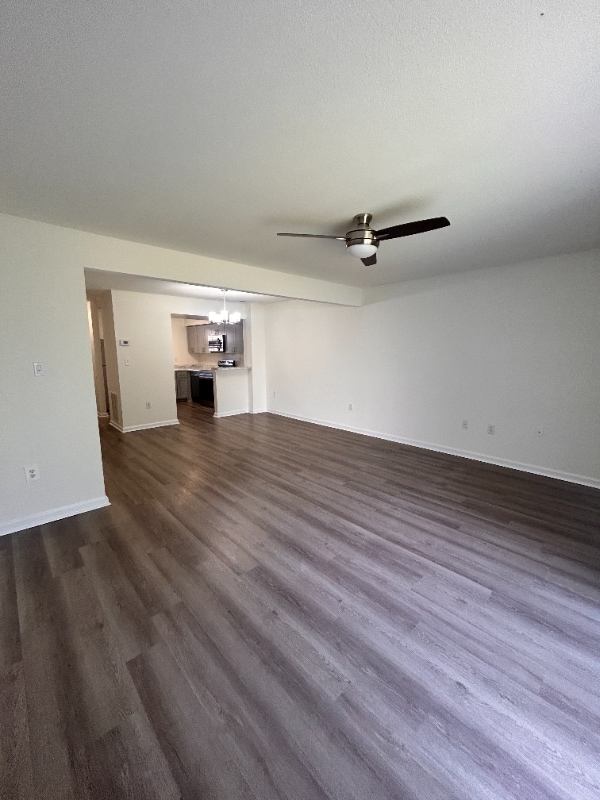 Foto del edificio - 1121 Fords Pointe Cir