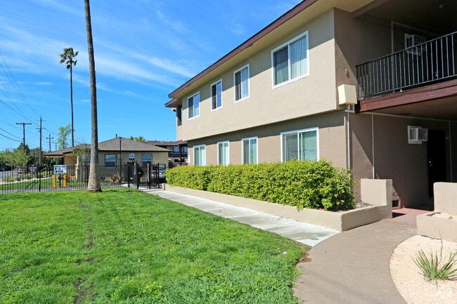 Skyview Villa &amp; Somerset Apartments Apartments