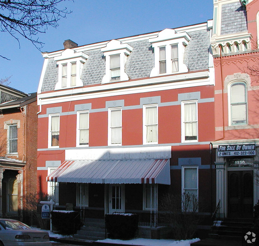 Main Building View - 1332 W North Ave