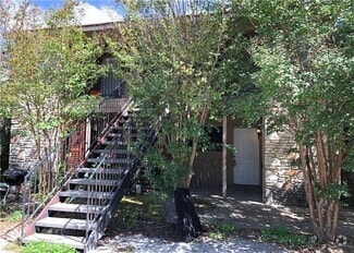 Building Photo - 7001 Oak Meadow Cir