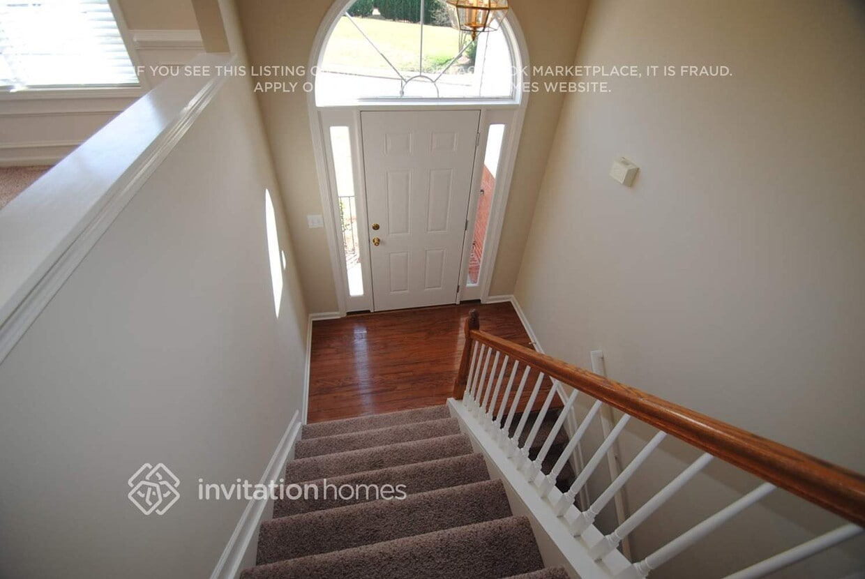 Foto principal - 895 Lewis Ridge Cir
