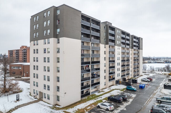 Building Photo - Kingswood II