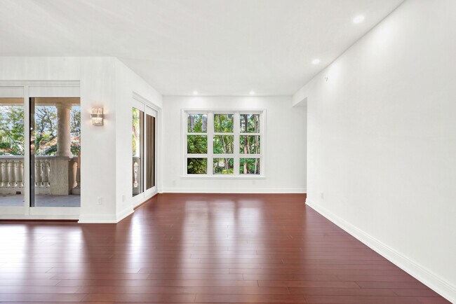 Building Photo - 13631 Deering Bay Dr