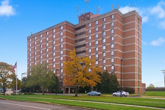 Foto del edificio - Emerson Center 62+ Senior Apartments