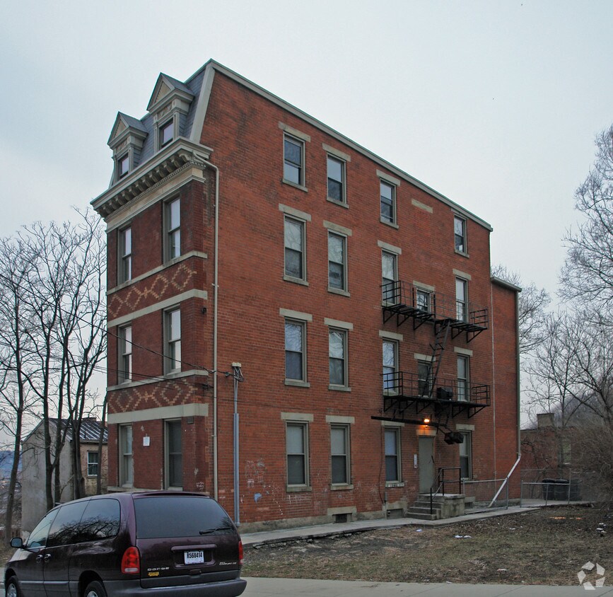Primary Photo - 2111 Rice St
