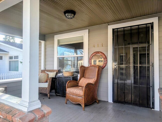 Foto del edificio - 411 1st St