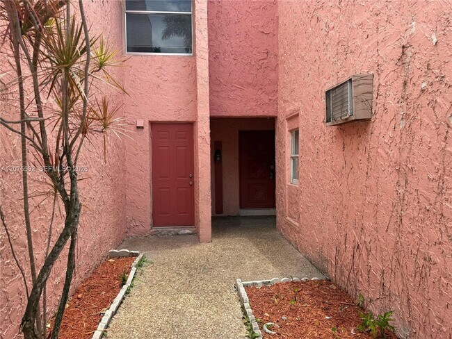 Foto del edificio - 5728 NW 16th St