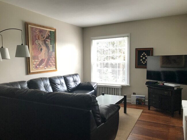 Foto del edificio - 1217 Taylor Rd