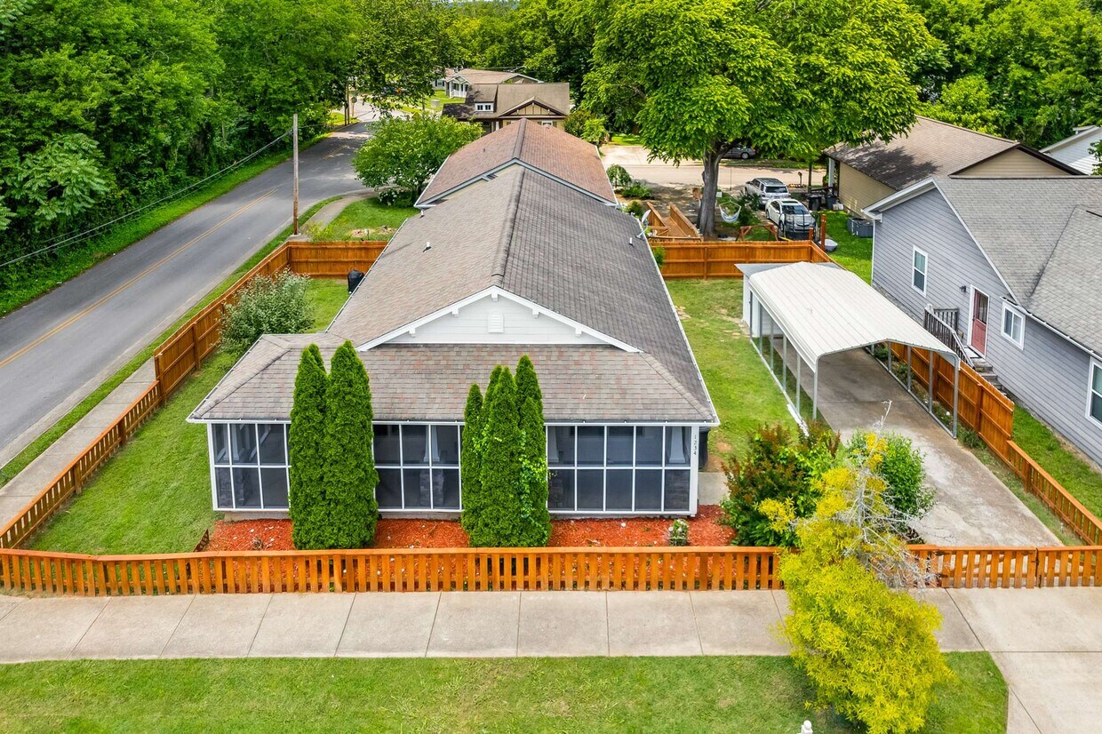Primary Photo - 1234 Carter St