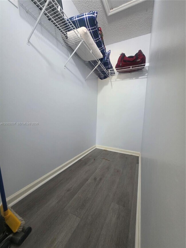 Foto del edificio - 14055 SW 120th Ct